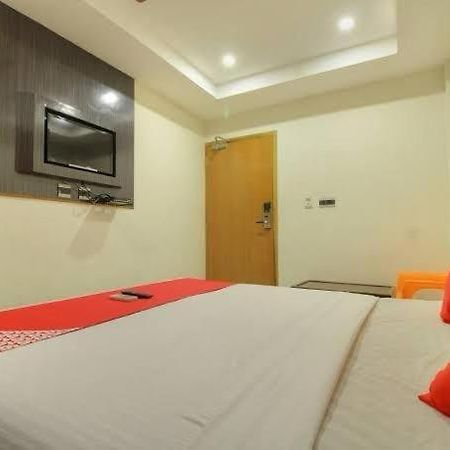 Hotel Srees Tiruchirappalli Екстер'єр фото